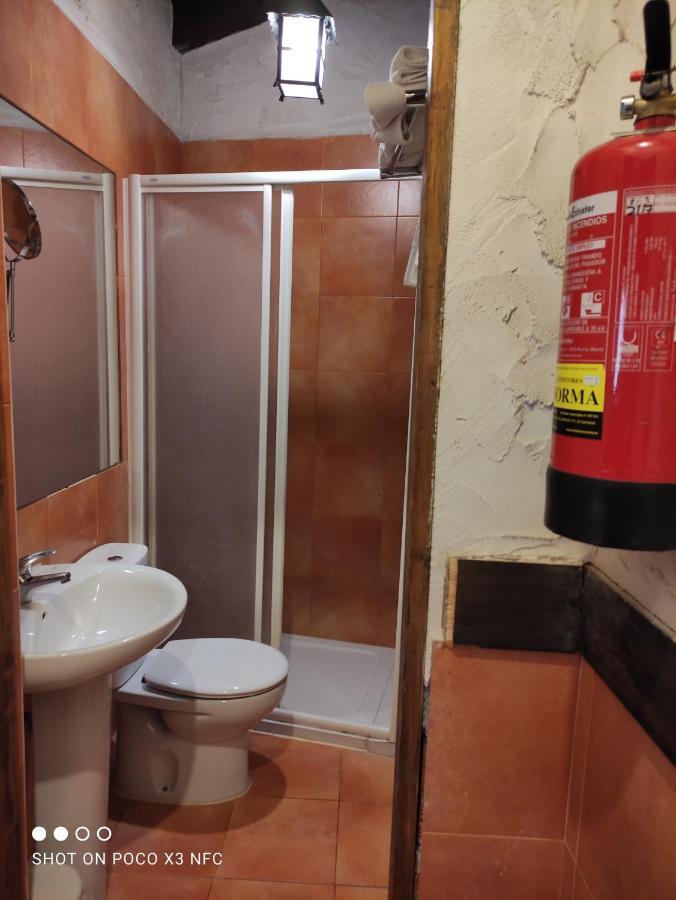 Apartamentos Turisticos Los Abuelos Montemayor de Pililla Eksteriør bilde
