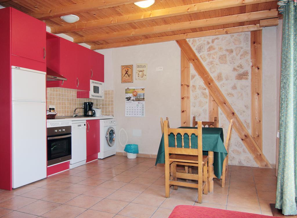 Apartamentos Turisticos Los Abuelos Montemayor de Pililla Eksteriør bilde